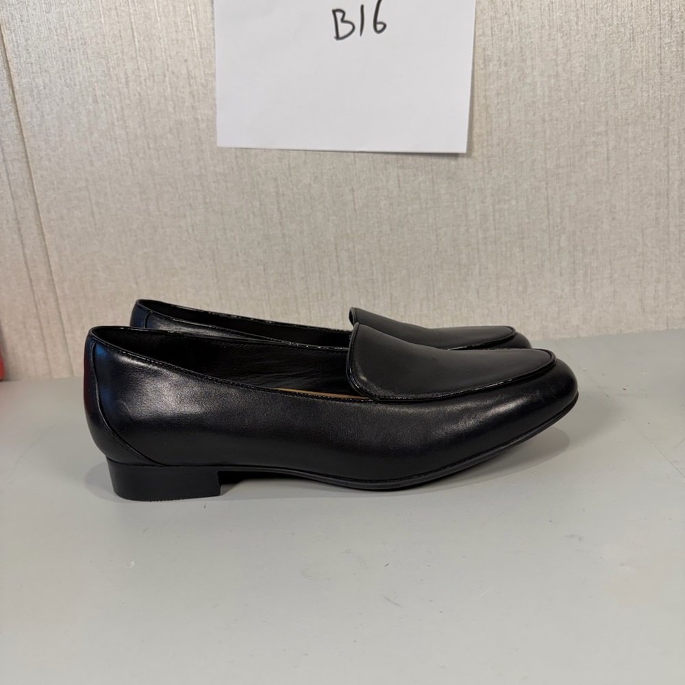 CLARKS UN BLUSH EASE LOAFER‎ - BLACK LEATHER Women Size 9.5